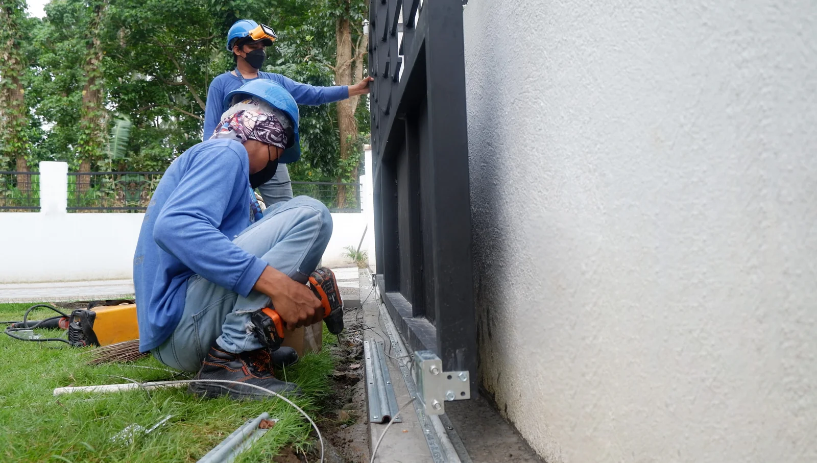 Professional gate maintenance and repair service
